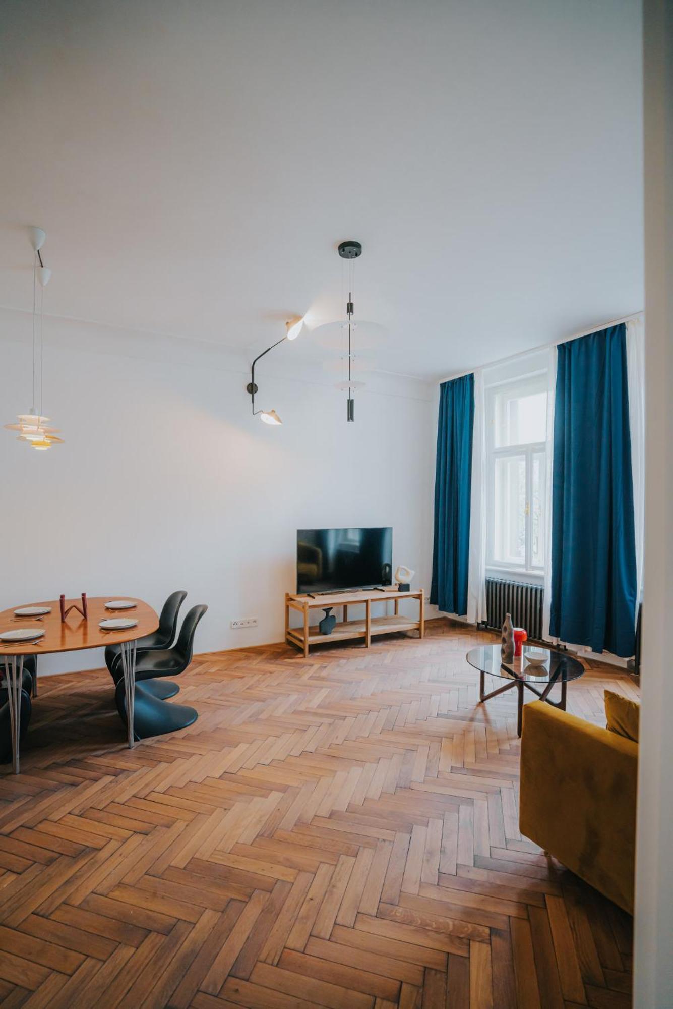 Bohemian Experience Aparthotel Praha Bagian luar foto