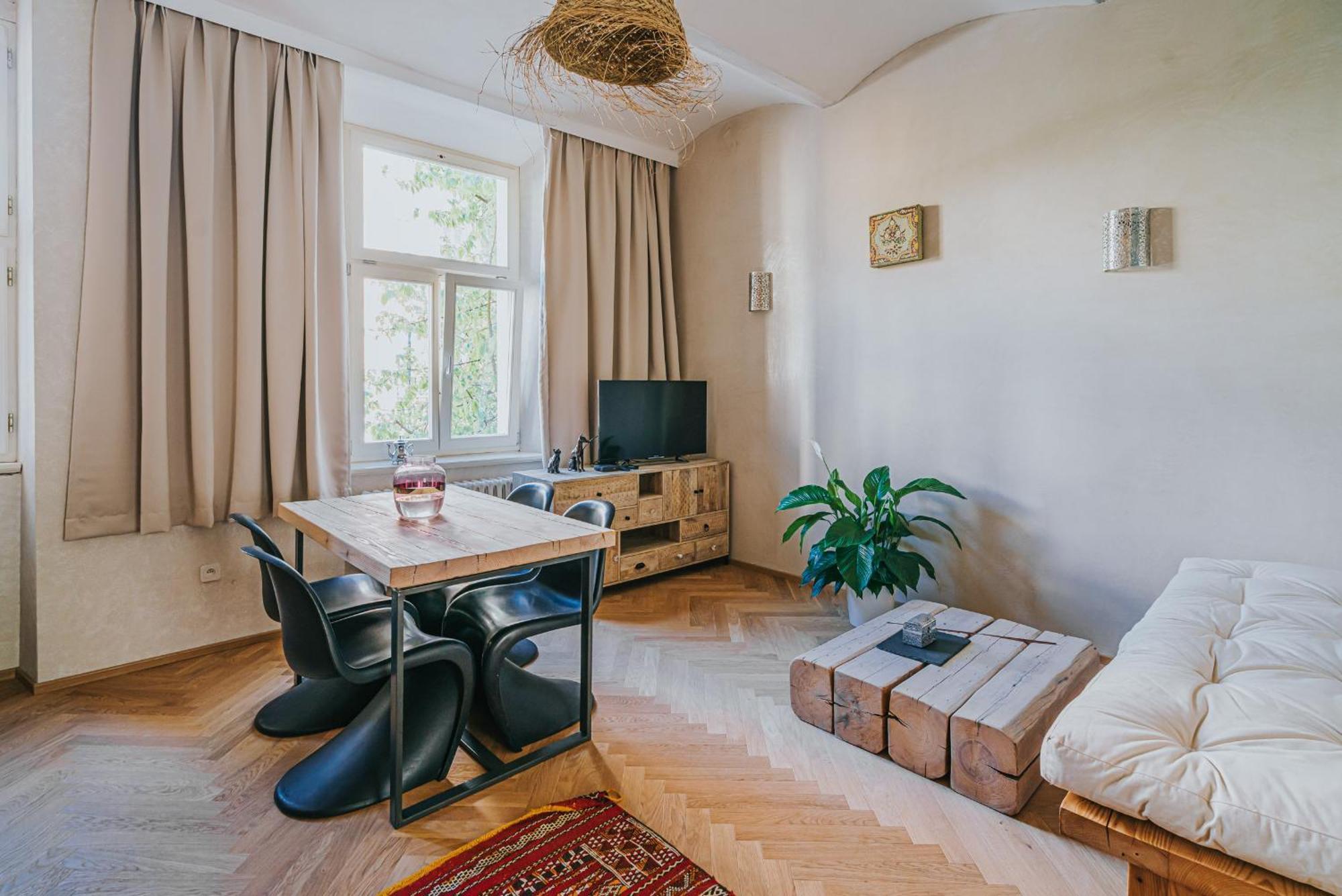 Bohemian Experience Aparthotel Praha Bagian luar foto